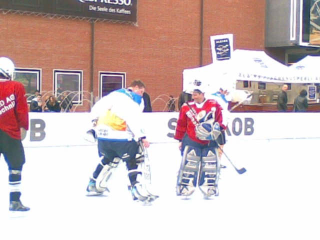 Pascal (L) und André (r) beim Erfahrungsaustausch