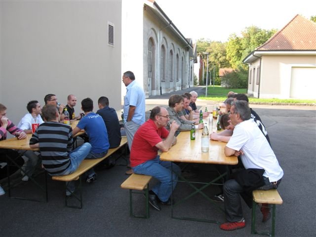 Gemütliches Beisammensein bei bestem Wetter.